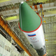 Ilustración para el artículo titulado Cómo se prepara una nueva nave rusa para la ISS: y esta no puede fallar